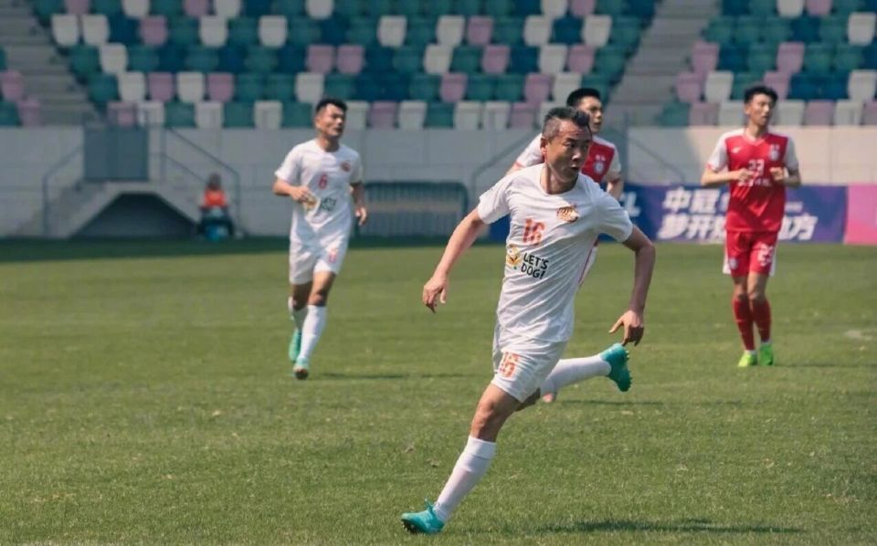 九游-上海久事迎中超关键赛，国际比赛日单刀错失，球迷炸锅，年轻球员得到机会的简单介绍